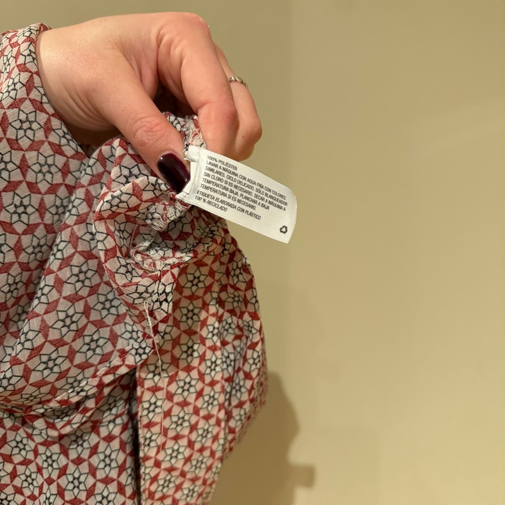 Mossimo Red Patterned Blouse - Picture 6 of 6